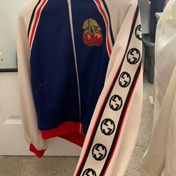Gucci track jacket 🍒🍒 - Picture 7 of 8